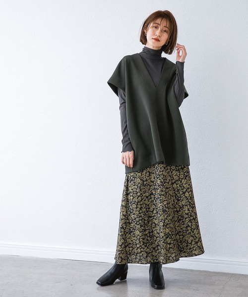 A part by(アパートバイ)の「ボンディングVベスト 218268(ベスト・レディース・チャコールグレー/アイボリー・FREE)」の8枚目の写真