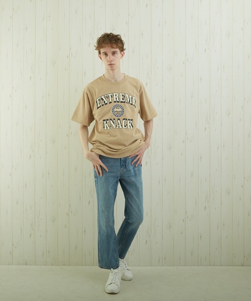 TONE SELECT WEAR(トーンセレクトウェア)の「【TONE BY AS】カレッジプリントTEE(BL)(Tシャツ/カットソー・メンズ・ホワイト/ベージュ/スミクロ・MEDIUM/LARGE)」の5枚目の写真