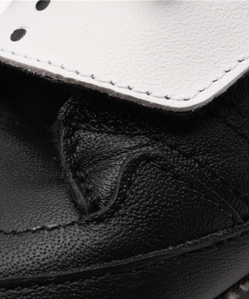 adidas Originals by JEREMY SCOTT（アディダスオリジナルスバイ