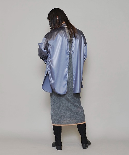 lautreamont BLEUBLANC（ロートレアモンブルーブラン）の「<lautreamont BLEUBLANC>レザーライクサテンバックオープンシャツ（シャツ/ブラウス・レディース・グレー/ブラック・9号）」の12枚目の写真