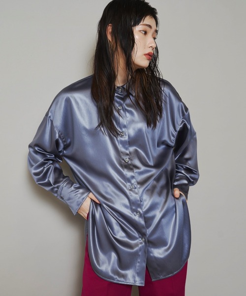 lautreamont BLEUBLANC（ロートレアモンブルーブラン）の「<lautreamont BLEUBLANC>レザーライクサテンバックオープンシャツ（シャツ/ブラウス・レディース・グレー/ブラック・9号）」の13枚目の写真