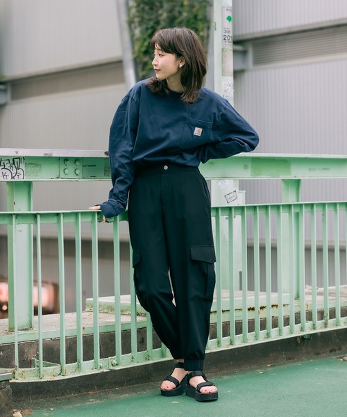 Carhartt（カーハート）の「carhartt/カーハート LOOSE FIT Workwear Pocket Long-Sleeve T-Shirts ビッグシルエット 無地 ワンポイント ポケットロンT（Tシャツ/カットソー・メンズ・ブラック/ダークブラウン/ネイビー/グリーン/ヘザーグレー/バーガンディー/チャコール・S/M/L/XL）」の15枚目の写真