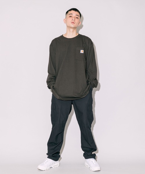 Carhartt（カーハート）の「carhartt/カーハート LOOSE FIT Workwear Pocket Long-Sleeve T-Shirts ビッグシルエット 無地 ワンポイント ポケットロンT（Tシャツ/カットソー・メンズ・ブラック/ダークブラウン/ネイビー/グリーン/ヘザーグレー/バーガンディー/チャコール・S/M/L/XL）」の13枚目の写真