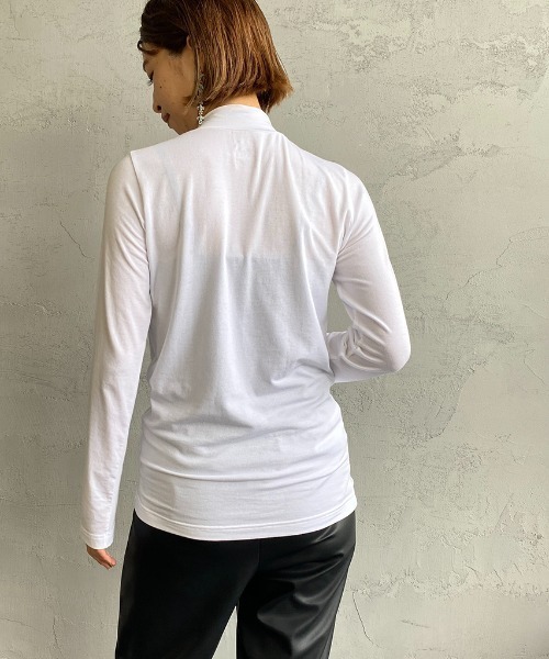 HANES（ヘインズ）の「[HANES/ヘインズ] UNDIES PLUS+ スキンコントロール モックネックTシャツ（Tシャツ/カットソー・レディース・ホワイト/ブラック・F）」の8枚目の写真