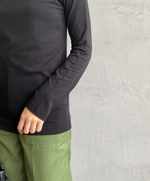 HANES（ヘインズ）の「[HANES/ヘインズ] UNDIES PLUS+ スキンコントロール モックネックTシャツ（Tシャツ/カットソー・レディース・ホワイト/ブラック・F）」の21枚目の写真