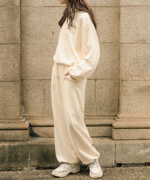 Ambre Neige(アンブルネージュ)の「ロゴハーフジップスウェット/【WEB/EC限定商品】(スウェット・レディース・ライトグレー/アイボリー・FREE)」の12枚目の写真