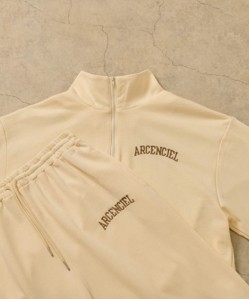 Ambre Neige(アンブルネージュ)の「ロゴハーフジップスウェット/【WEB/EC限定商品】(スウェット・レディース・ライトグレー/アイボリー・FREE)」の19枚目の写真