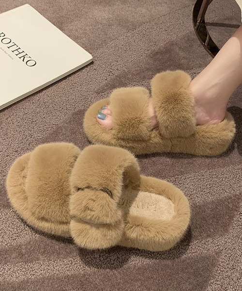 STYLEBLOCK(スタイルブロック)の「ふわふわファースリッパサンダル(サンダル・レディース・グリーン/ブラック/カーキ/ベージュ・37/38/39/40/36)」の11枚目の写真