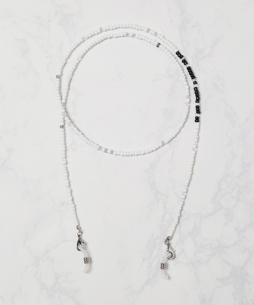 B.I.D.（ビーアイディー）の「《ガラスビーズ》3WAYマスクコード（マスク・レディース・レッド/グリーン/ブラック/ホワイト/ネイビー/ブラック系その他・FREE）」の2枚目の写真