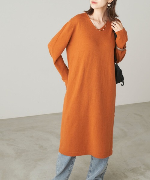 Chaco closet(チャコ クローゼット)の「カシミア混Vネックニットロングワンピース(ワンピース・レディース・オレンジ/ブラック/グレー/ベージュ・FREE)」の4枚目の写真