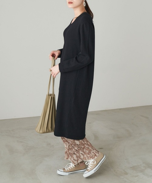 Chaco closet(チャコ クローゼット)の「カシミア混Vネックニットロングワンピース(ワンピース・レディース・オレンジ/ブラック/グレー/ベージュ・FREE)」の7枚目の写真