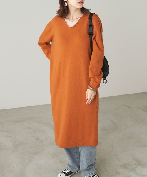 Chaco closet(チャコ クローゼット)の「カシミア混Vネックニットロングワンピース(ワンピース・レディース・オレンジ/ブラック/グレー/ベージュ・FREE)」の17枚目の写真