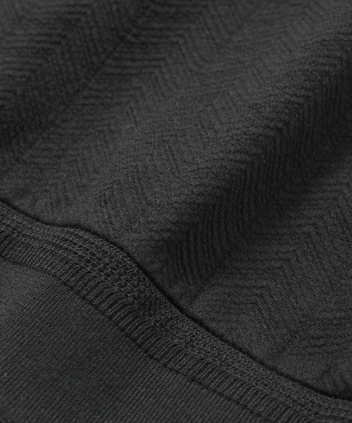 MEN'S BIGI（メンズビギ）の「フクレヘリンボーンカットソー（Tシャツ/カットソー・メンズ・オフホワイト/ブラック/サーモンピンク・01/02/03）」の21枚目の写真