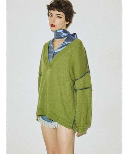 jouetie（ジュエティ）の「深Vネックドッキングニット（ニット/セーター・レディース・ライトブルー/ブラック/レッド/グリーン・MEDIUM）」の12枚目の写真