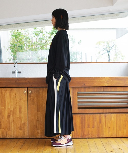 bedsidedrama（ベットサイドドラマ）の「【SAMVA】Line Pleats Skirt（スカート・レディース・ネイビー/ブラック・1）」の7枚目の写真