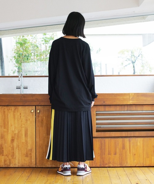 bedsidedrama（ベットサイドドラマ）の「【SAMVA】Line Pleats Skirt（スカート・レディース・ネイビー/ブラック・1）」の8枚目の写真