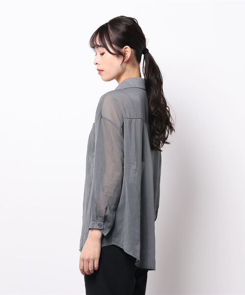 Dita Muaj.(ディータムアージュ)の「シースルーカラーシャツ(シャツ/ブラウス・レディース・アッシュグレー/ダークグリーン/ダークブラウン/アイボリー/クリーム/プラム/スモークピンク/グレイッシュブルー・FREE)」の19枚目の写真