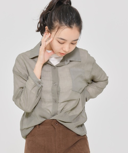 Dita Muaj.(ディータムアージュ)の「シースルーカラーシャツ(シャツ/ブラウス・レディース・アッシュグレー/ダークグリーン/ダークブラウン/アイボリー/クリーム/プラム/スモークピンク/グレイッシュブルー・FREE)」の6枚目の写真