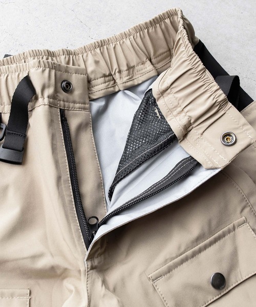 KiU（キウ）の「ウォータープルーフ フィッシングショーツ（カーゴパンツ・メンズ・カーキ/ベージュ/ブラック・MEDIUM/LARGE/X-LARGE）」の7枚目の写真