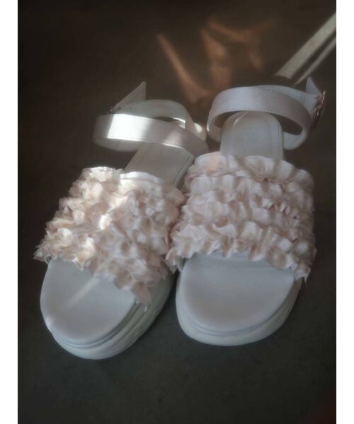 merry jenny（メリージェニー）の「チュールフリルスニーカーサンダル（サンダル・レディース・ブラック/ピンク/アイボリー・MEDIUM/LARGE）」の12枚目の写真