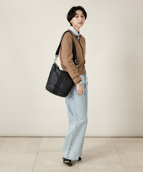 LeSportsac CONV. MARKET HOBO ショルダーバッグ LeSportsac（レスポートサック）の「CONV. MARKET HOBO ブラック