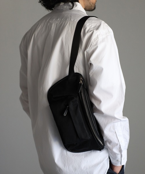 GUSCIO UOMO（グッシオ ウォーモ）の「【グッシオ ウォーモ】カジュアル ウエストポーチ　ボディバッグ（ボディバッグ/ウエストポーチ・メンズ・ブラック/グレー/カーキ・FREE）」の2枚目の写真