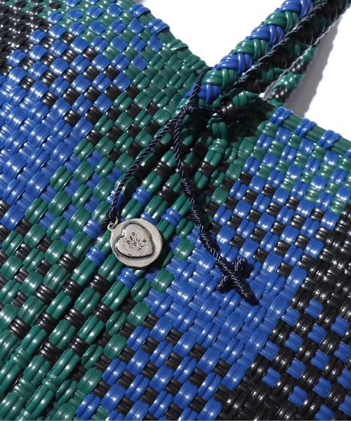 OJO DE MEX（オホデメックス）の「OJO DE MEX/オホデメックス Plastico CAGO Tote Check S カゴバッグ チェック（かごバッグ・レディース・ブラック系・ONE SIZE）」の6枚目の写真