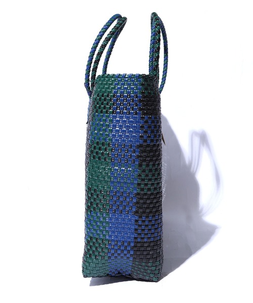 OJO DE MEX（オホデメックス）の「OJO DE MEX/オホデメックス Plastico CAGO Tote Check S カゴバッグ チェック（かごバッグ・レディース・ブラック系・ONE SIZE）」の8枚目の写真