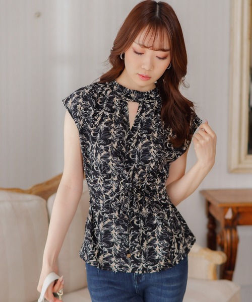 LIPSERVICE(リップサービス)の「Marble flowerベルト付ノースリトップス(Tシャツ/カットソー・レディース・アイボリー/その他1/その他2・FREE)」の13枚目の写真