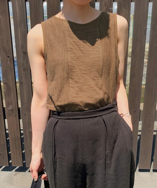 select MOCA by son（セレクトモカバイソン）の「リブ切り替えリラックスタンクトップ（タンクトップ・レディース・ブラック/ブラウン/オリーブ・FREE）」の8枚目の写真