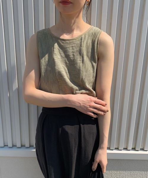 select MOCA by son（セレクトモカバイソン）の「リブ切り替えリラックスタンクトップ（タンクトップ・レディース・ブラック/ブラウン/オリーブ・FREE）」の4枚目の写真