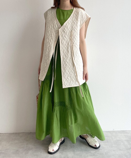 w closet（ダブルクローゼット）の「レースノースリギャザーワンピース（ワンピース・レディース・オフホワイト/グリーン/ブラウン系その他・FREE）」の3枚目の写真