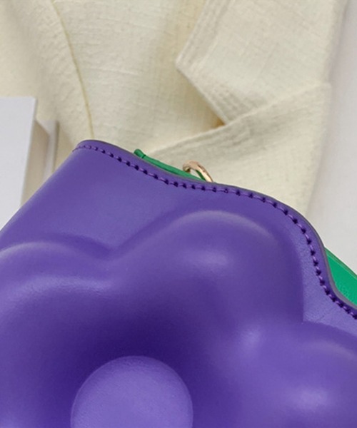 aimoha（アイモハ）の「花形ミニショルダーバッグ（ハンドバッグ・レディース・ブラック/パープル/イエロー/オレンジ/ブルー・FREE）」の15枚目の写真
