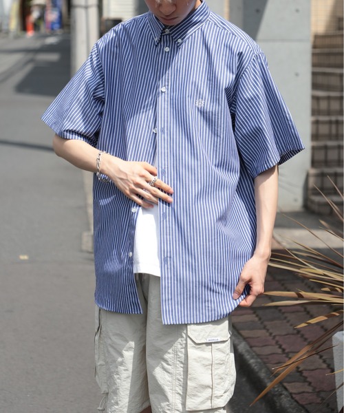 SETUP7（セットアップセブン）の「【SETUP7】オーバーシルエット刺繍入り半袖シャツ　ハーフスリーブシャツ　ストライプ　/　チェック（シャツ/ブラウス・メンズ・ホワイト/ベージュ/ブルー/ブラック/サックスブルー/ホワイト系その他2/ネイビー/ライトグリーン・FREE/L/M）」の22枚目の写真