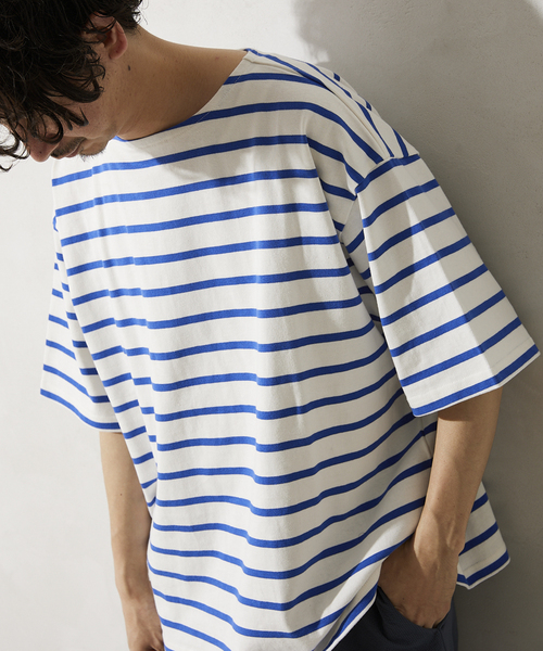 JOURNAL STANDARD relume（ジャーナルスタンダード　レリューム）の「オーバーサイズ ボートネックボーダーTシャツ（Tシャツ/カットソー・メンズ・ブラック/グリーン/ブルー/ネイビー・MEDIUM/LARGE）」の21枚目の写真