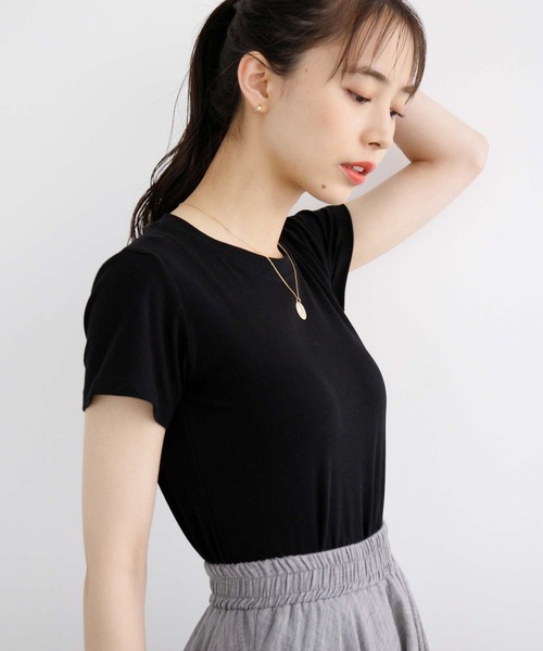 fifth(フィフス)の「ベーシックコンパクトTシャツ(Tシャツ/カットソー・レディース・ホワイト/ブラック/ライトグリーン/ラベンダー・M)」の3枚目の写真