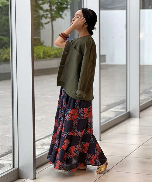 IENA LA BOUCLE（イエナラブークル）の「IENA LA BOUCLE 麻シーチングVネックブルゾン（ブルゾン・レディース・ネイビー/カーキ/アイボリー・FREE）」の6枚目の写真
