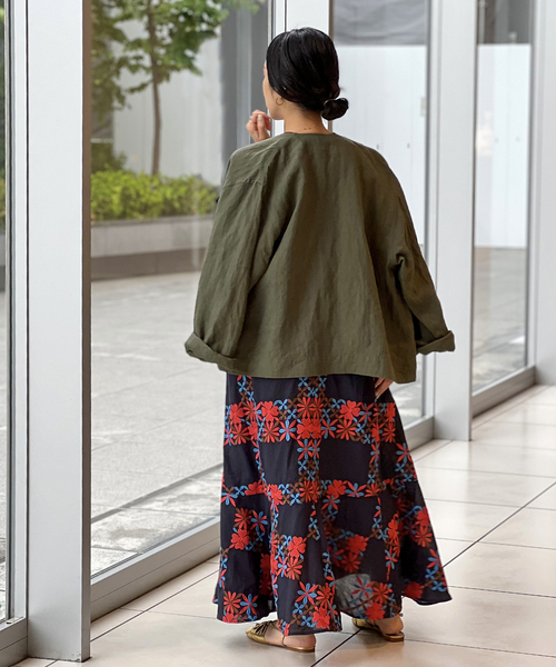IENA LA BOUCLE（イエナラブークル）の「IENA LA BOUCLE 麻シーチングVネックブルゾン（ブルゾン・レディース・ネイビー/カーキ/アイボリー・FREE）」の7枚目の写真