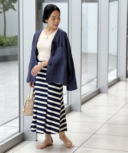 IENA LA BOUCLE（イエナラブークル）の「IENA LA BOUCLE 麻シーチングVネックブルゾン（ブルゾン・レディース・ネイビー/カーキ/アイボリー・FREE）」の17枚目の写真