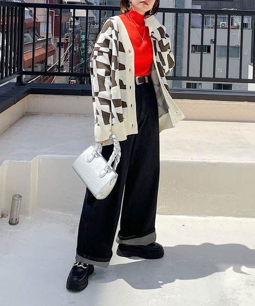 PAGEBOY（ページボーイ）の「WヤーンアソートVネックカーディガン（カーディガン/ボレロ・レディース・ブラック系その他/ブラウン系その他/ブラック/モカ/オフホワイト・FREE）」の19枚目の写真