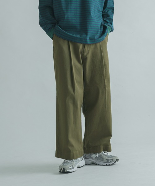 FORK&SPOON（フォークアンドスプーン）の「FORK&SPOON　ワンタックチノパンツ（チノパンツ・メンズ・オレンジ系その他/ホワイト系その他/グリーン系その他/チャコールグレー/ブラック・5/4）」の6枚目の写真