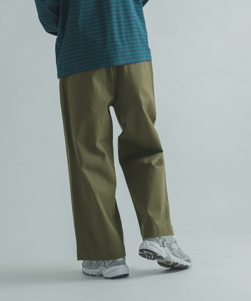 FORK&SPOON（フォークアンドスプーン）の「FORK&SPOON　ワンタックチノパンツ（チノパンツ・メンズ・オレンジ系その他/ホワイト系その他/グリーン系その他/チャコールグレー/ブラック・5/4）」の8枚目の写真