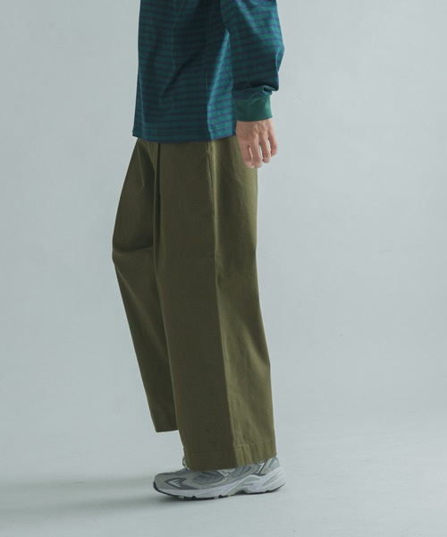 FORK&SPOON（フォークアンドスプーン）の「FORK&SPOON　ワンタックチノパンツ（チノパンツ・メンズ・オレンジ系その他/ホワイト系その他/グリーン系その他/チャコールグレー/ブラック・5/4）」の9枚目の写真