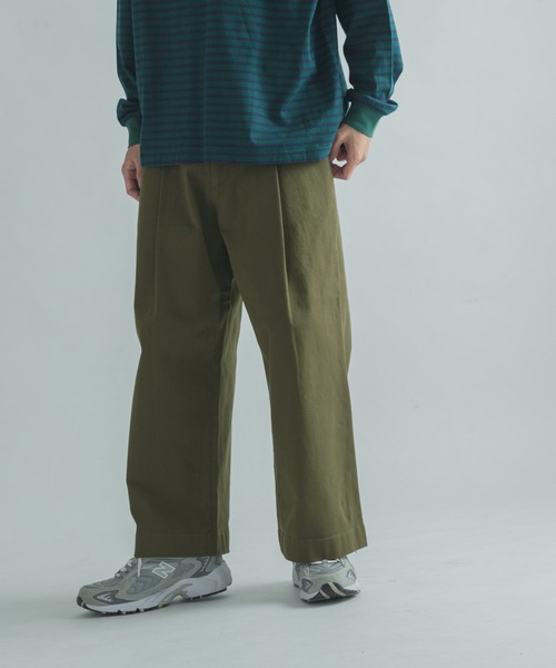 FORK&SPOON（フォークアンドスプーン）の「FORK&SPOON　ワンタックチノパンツ（チノパンツ・メンズ・オレンジ系その他/ホワイト系その他/グリーン系その他/チャコールグレー/ブラック・5/4）」の10枚目の写真
