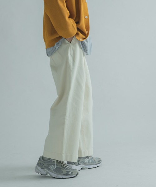 FORK&SPOON（フォークアンドスプーン）の「FORK&SPOON　ワンタックチノパンツ（チノパンツ・メンズ・オレンジ系その他/ホワイト系その他/グリーン系その他/チャコールグレー/ブラック・5/4）」の15枚目の写真