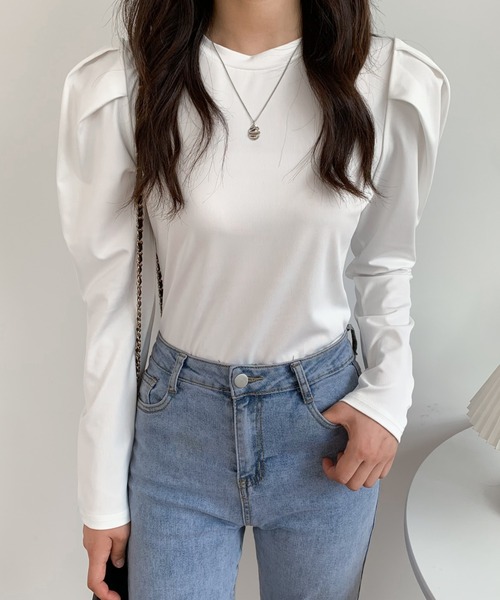 Diosfront(ディオスフロント)の「パワーショルダーロングスリーブトップス(Tシャツ/カットソー・レディース・ホワイト/ブラック/ベージュ/ブルーグレー・M/L)」の5枚目の写真