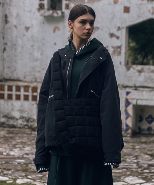 shiki tokyo（シキトウキョウ）の「Oversized Quilting Suede Shoulder Bag / オーバーサイズキルティングスウェードバッグ（ショルダーバッグ・メンズ・ブラック/ブルー/ホワイト・FREE）」の13枚目の写真