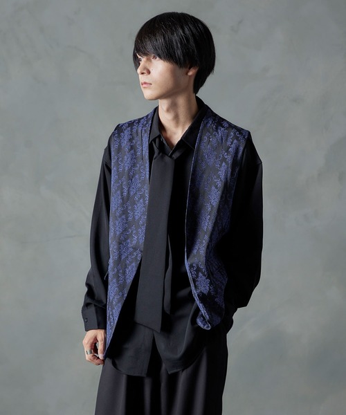 NILWAY(ニルウェイ)の「ダマスク柄ジャガードジレ(ベスト・メンズ・ブラック×ホワイト/ブラック×レッド/ブラック×ブルー・MEDIUM/LARGE)」の13枚目の写真