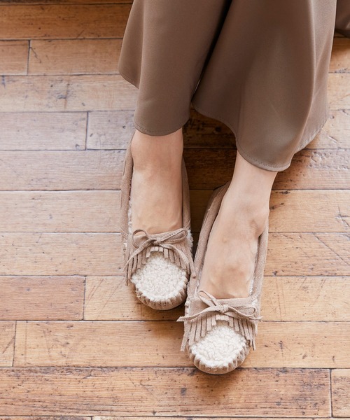 mooimooi（モーイモーイ）の「撥水 フリンジモカシンシューズ（モカシン/デッキシューズ・レディース・グレイッシュベージュ/チャコールグレー/ブラック系その他/ベージュ系/ブラック系その他2/ベージュ系その他/カーキ/キャメル・XS/S/M/L/LL/3L/4L）」の5枚目の写真