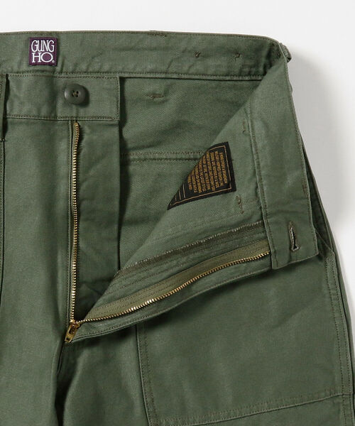 B:MING by BEAMS（ビーミングバイビームス）の「GUNG HO x B:MING by BEAMS / 別注 4POCKET WIDE FATIGUE TROUSER（カーゴパンツ・メンズ・ブラック/オリーブ・MEDIUM/LARGE/SMALL）」の21枚目の写真